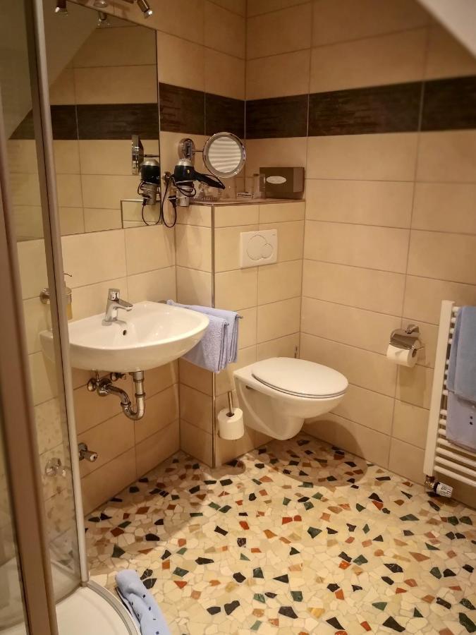 Weinhaus Burg-Schneider Hotel Райл Екстериор снимка