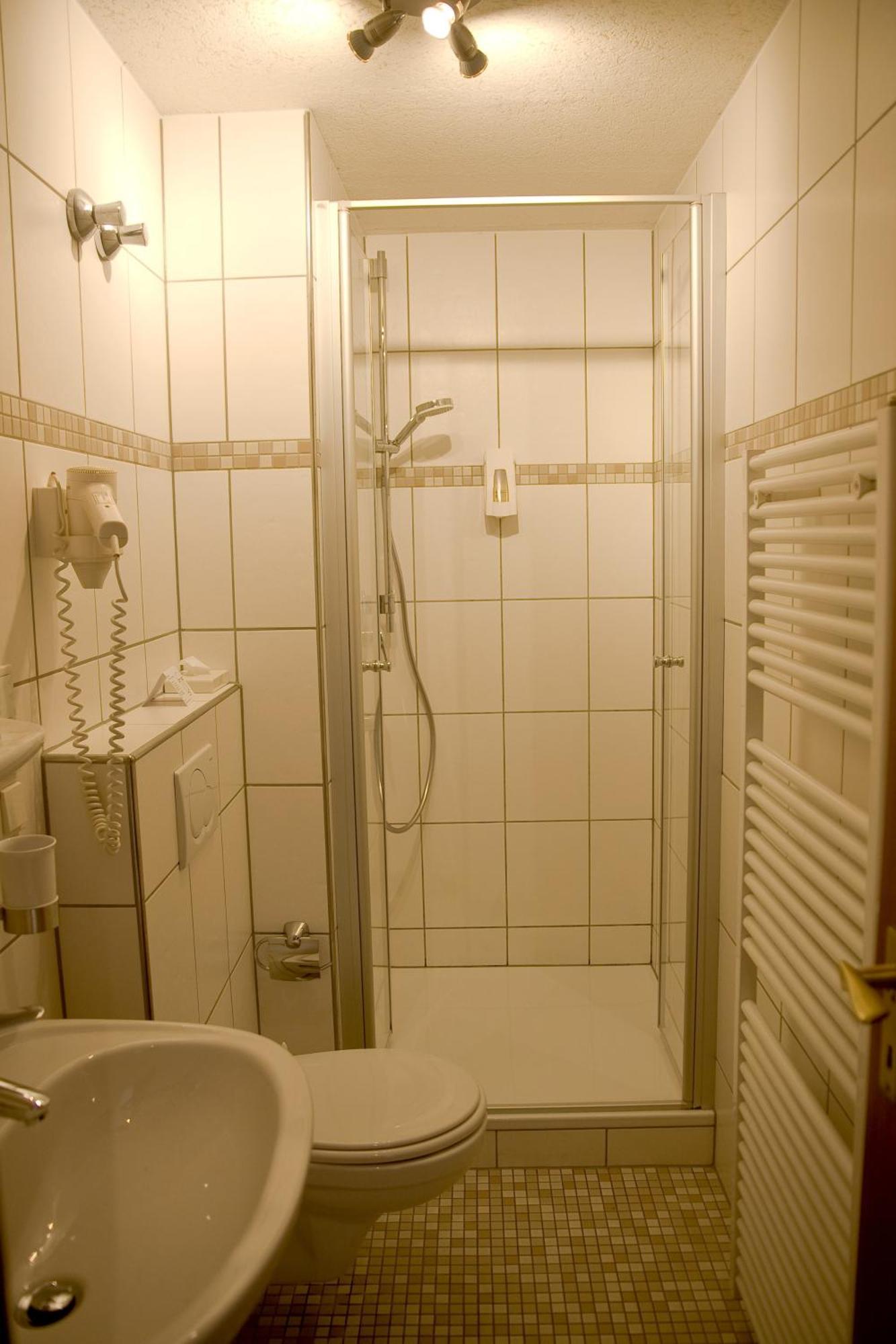 Weinhaus Burg-Schneider Hotel Райл Екстериор снимка